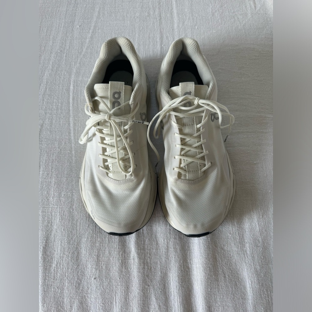 On Cloudnova Form Women’s Size 9 Shoe